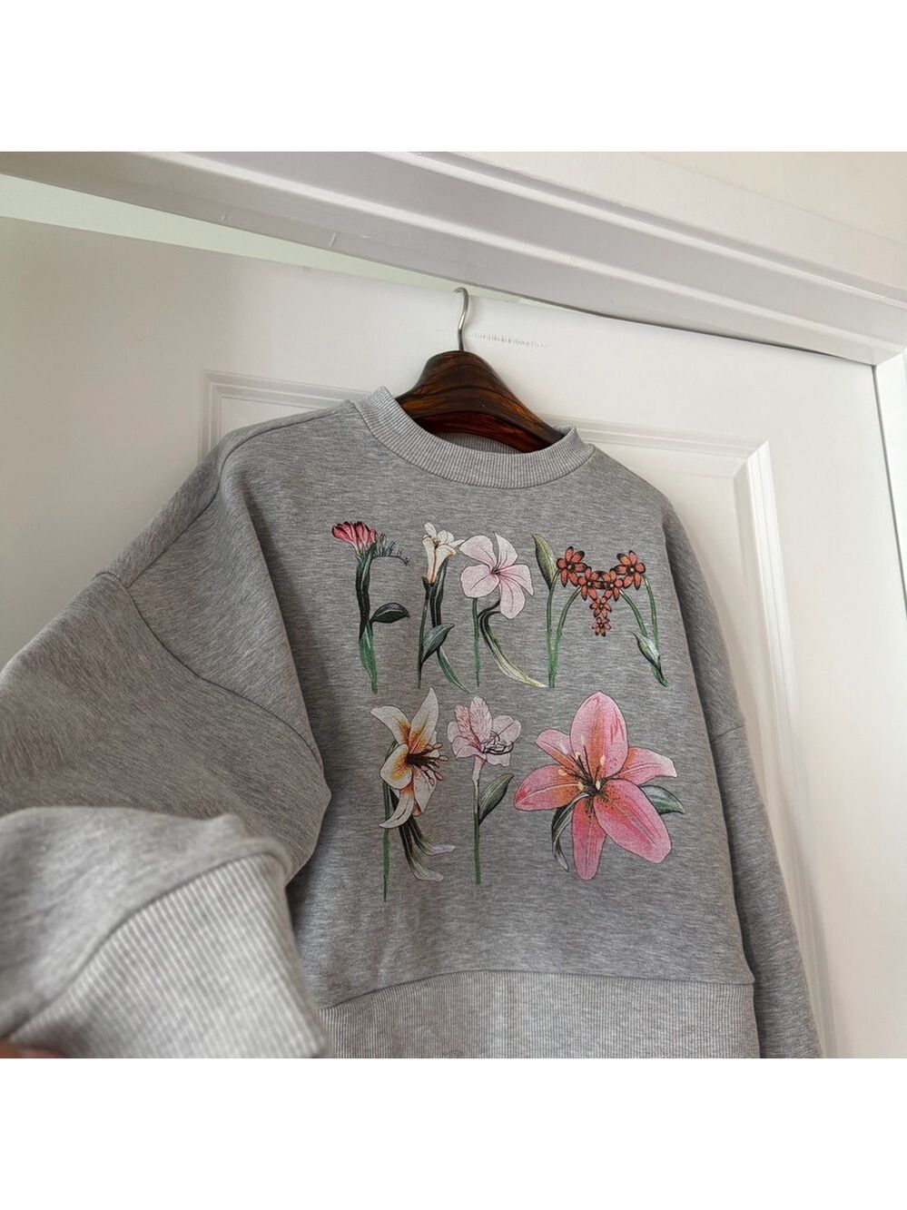 Farm Rio Farm Rio Flowers Pullover - Picture 2 of 8